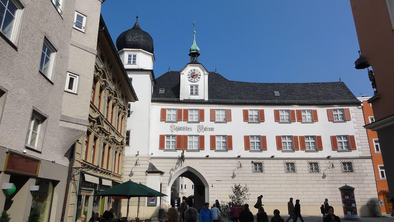 Das Mittertor in der Rosenheimer Altstadt