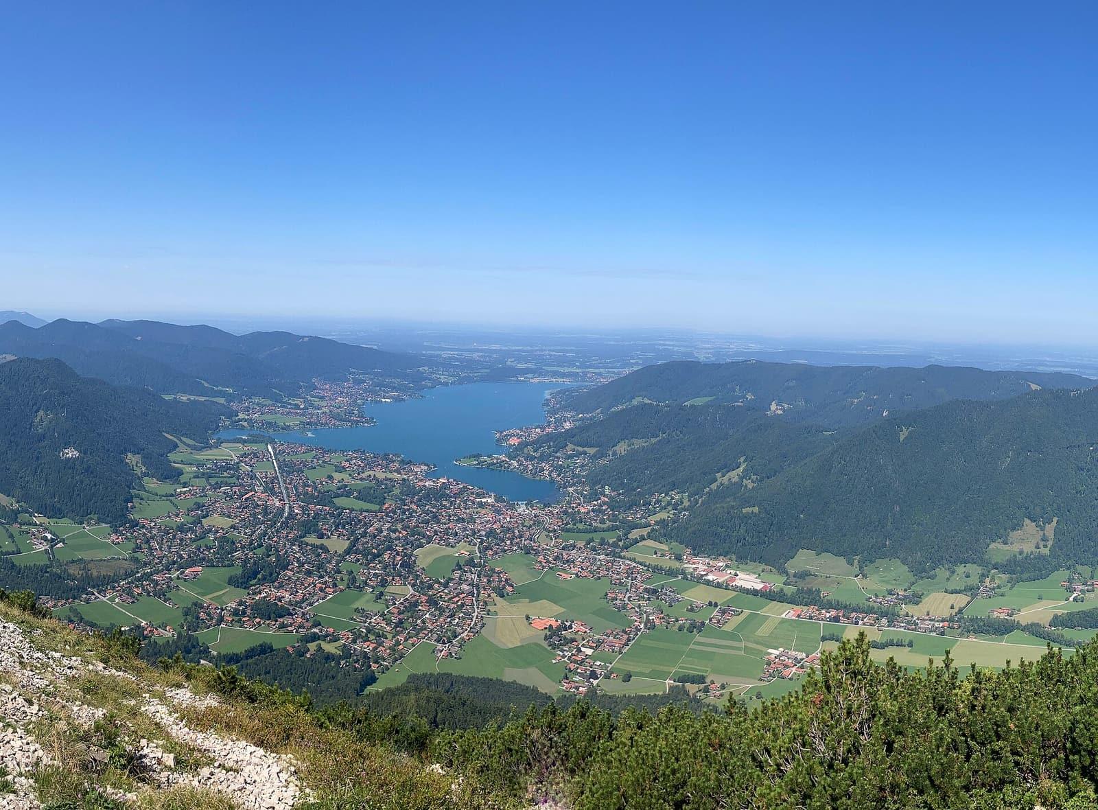 Blick vom Wallberg nach Norden über den Tegernsee